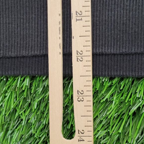 Unreality Sweatshirt Womens Medium 22x22 Baggy Boxy - Picture 10 of 13